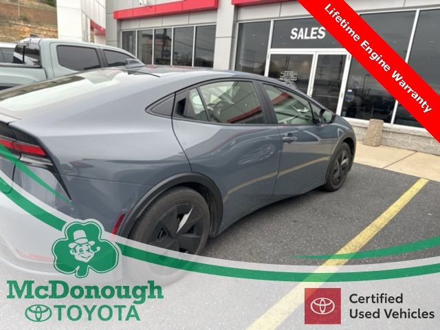 2024 Toyota Prius LE