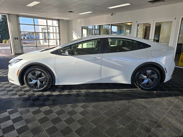 2024 Toyota Prius LE