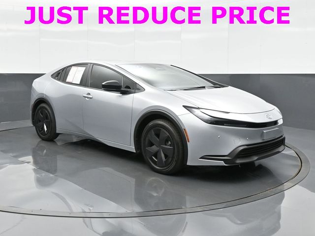 2024 Toyota Prius LE