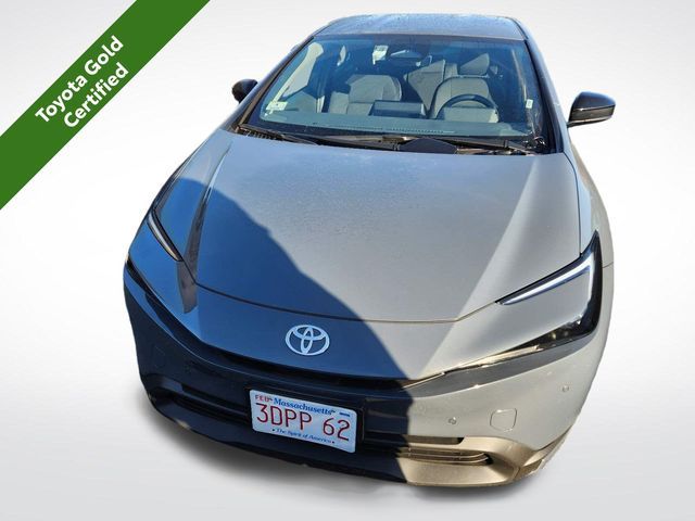 2024 Toyota Prius LE