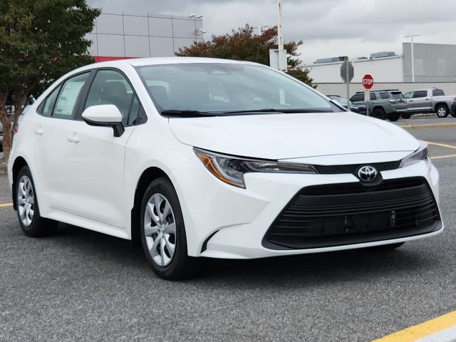 2024 Toyota Prius LE