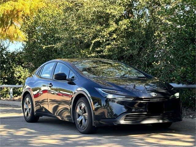 2024 Toyota Prius LE