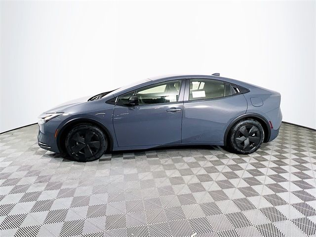 2024 Toyota Prius LE