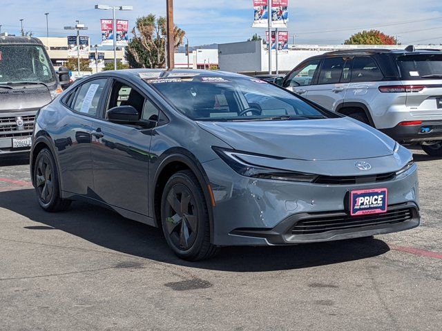 2024 Toyota Prius LE