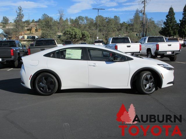 2024 Toyota Prius Prime SE