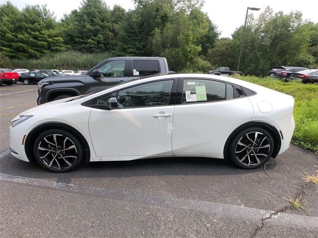 2024 Toyota Prius Prime SE