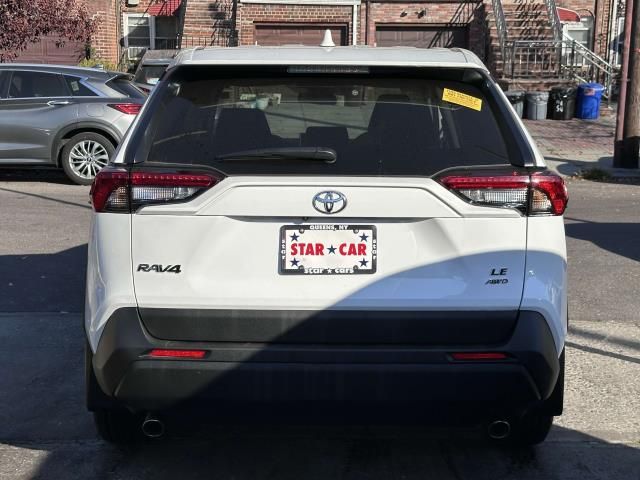 2024 Toyota RAV4 LE