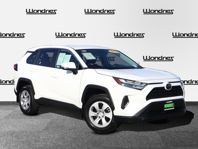 2024 Toyota RAV4 LE