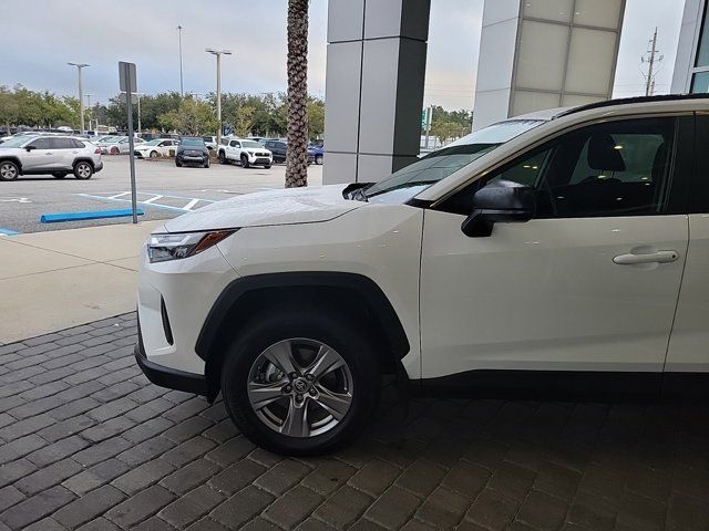 2024 Toyota RAV4 Hybrid LE