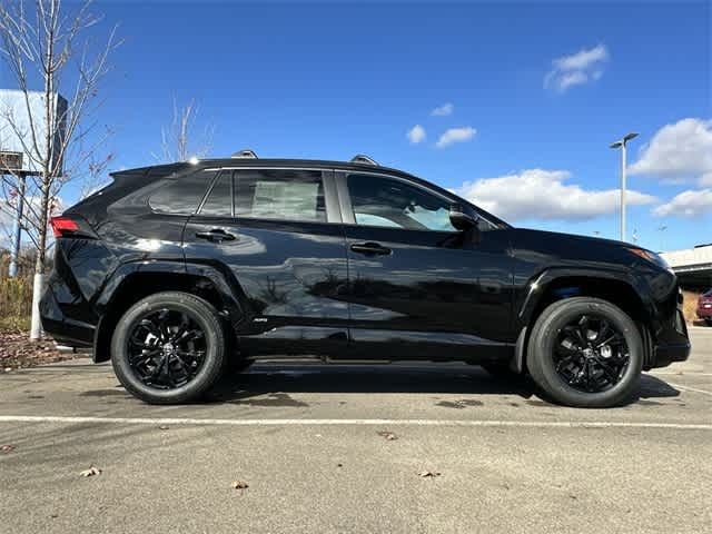 2024 Toyota RAV4 Hybrid SE