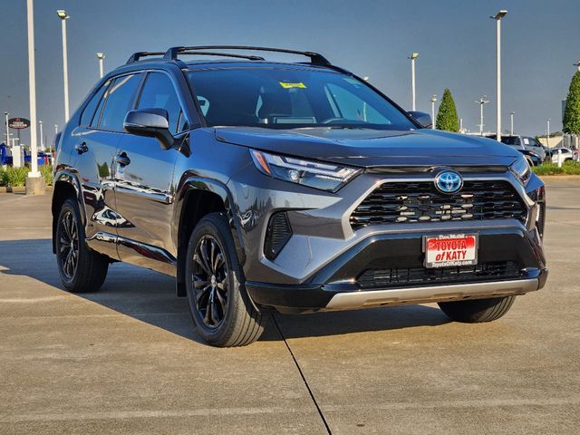 2024 Toyota RAV4 Hybrid SE