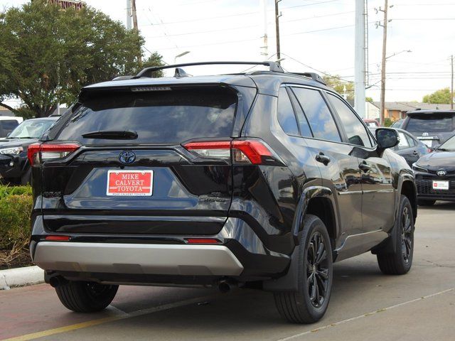 2024 Toyota RAV4 Hybrid SE