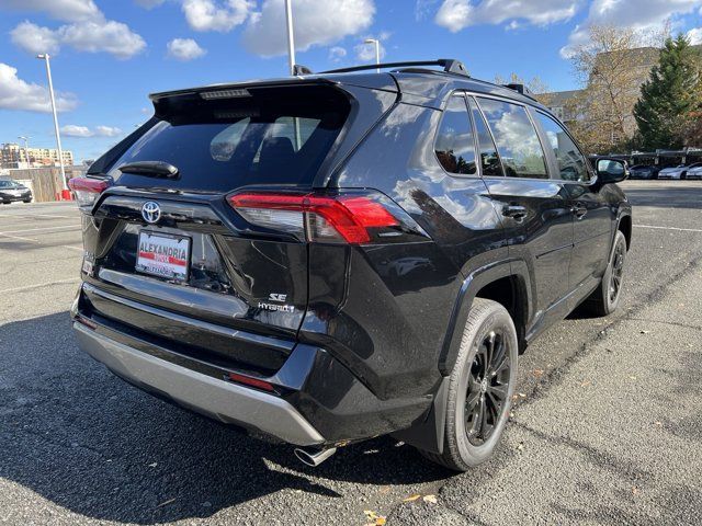 2024 Toyota RAV4 Hybrid SE