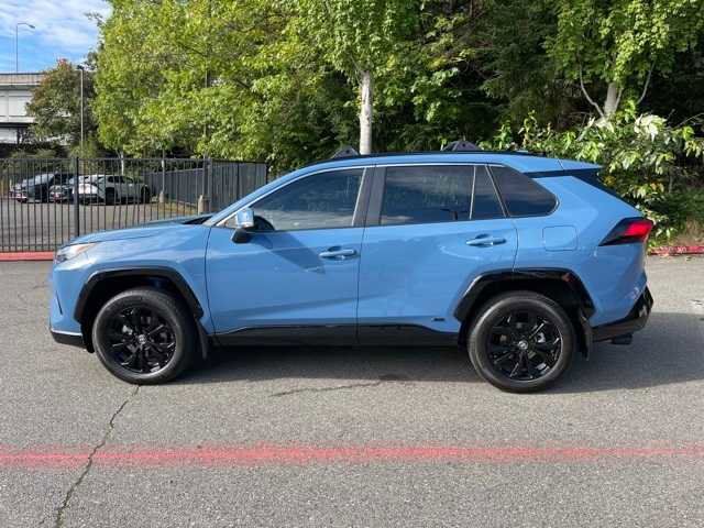 2024 Toyota RAV4 Hybrid SE