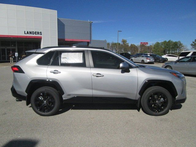 2024 Toyota RAV4 Hybrid SE