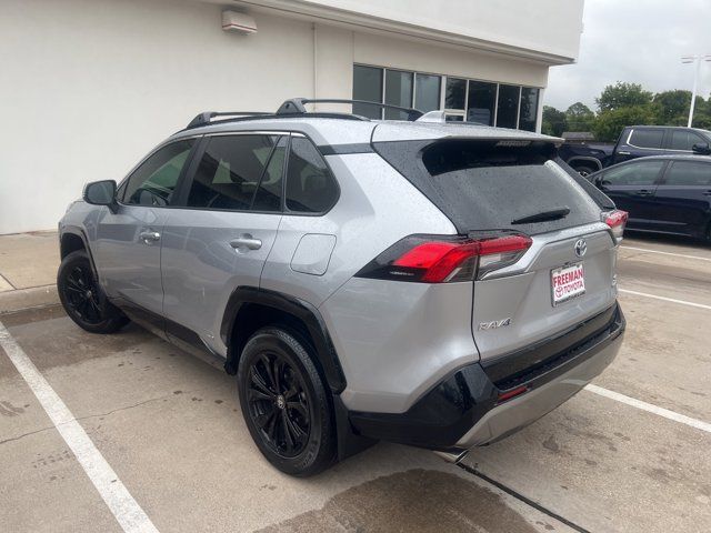 2024 Toyota RAV4 Hybrid SE