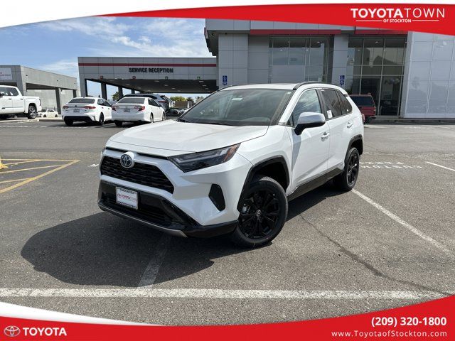 2024 Toyota RAV4 Hybrid SE