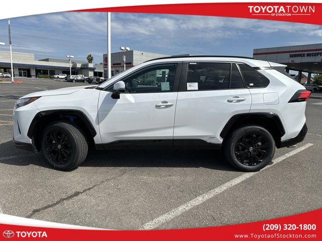 2024 Toyota RAV4 Hybrid SE