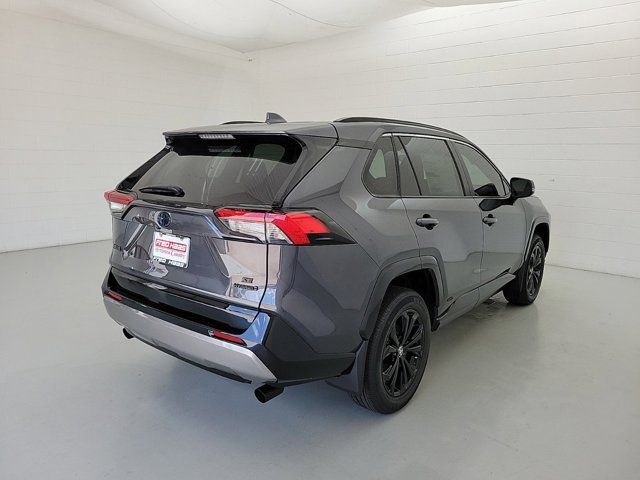 2024 Toyota RAV4 Hybrid SE