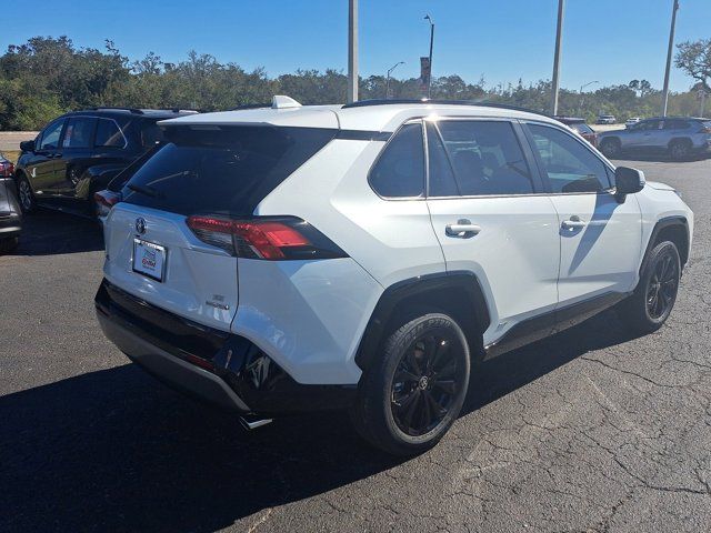 2024 Toyota RAV4 Hybrid SE