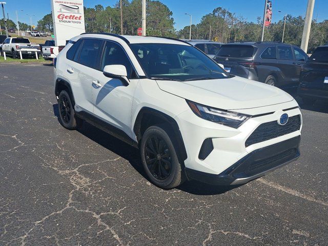 2024 Toyota RAV4 Hybrid SE