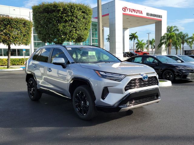 2024 Toyota RAV4 Hybrid SE