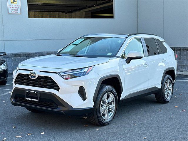 2024 Toyota RAV4 Hybrid XLE