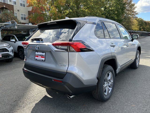 2024 Toyota RAV4 Hybrid XLE