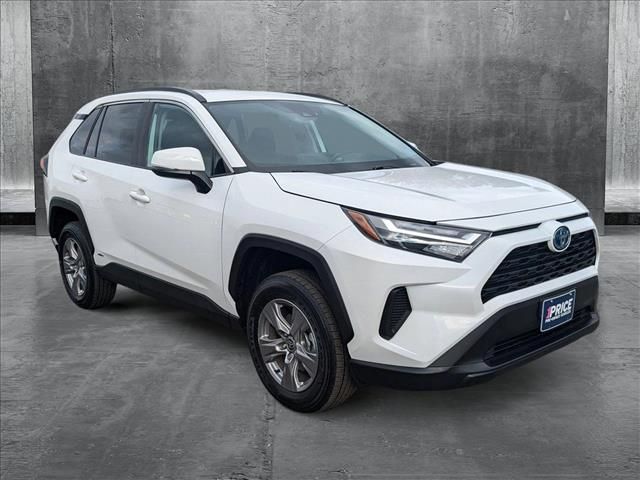 2024 Toyota RAV4 Hybrid XLE