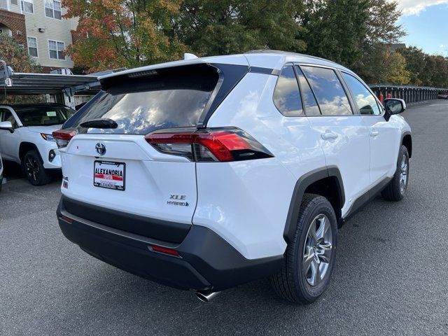 2024 Toyota RAV4 Hybrid XLE