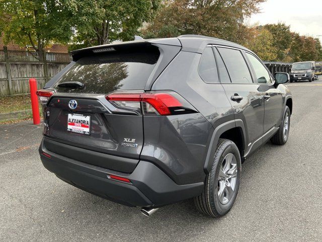 2024 Toyota RAV4 Hybrid XLE