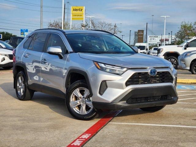 2024 Toyota RAV4 Hybrid XLE