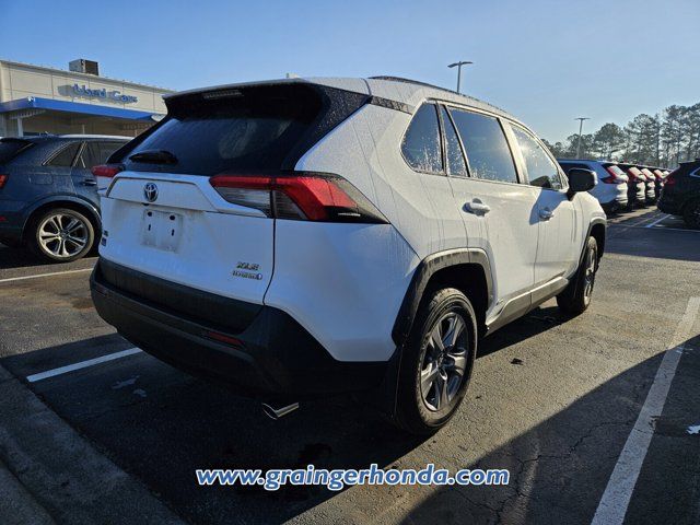 2024 Toyota RAV4 Hybrid XLE