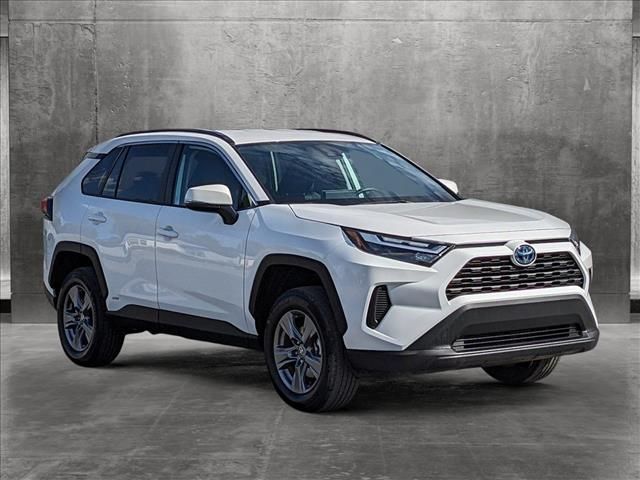 2024 Toyota RAV4 Hybrid XLE