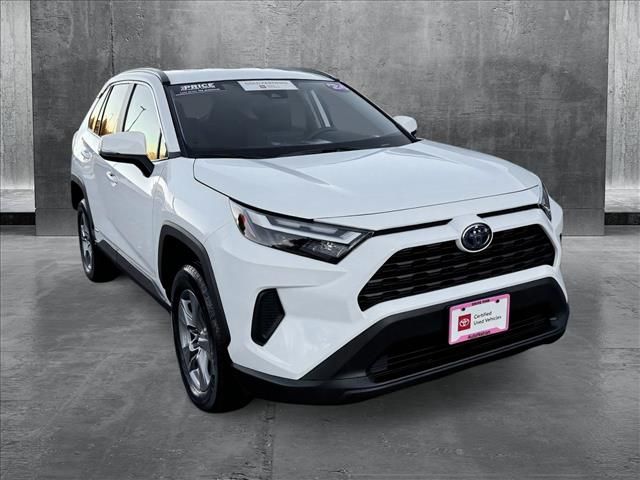 2024 Toyota RAV4 Hybrid XLE