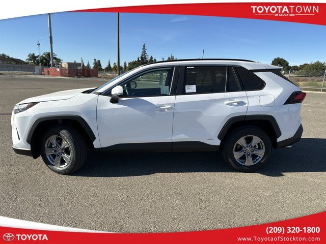 2024 Toyota RAV4 Hybrid XLE