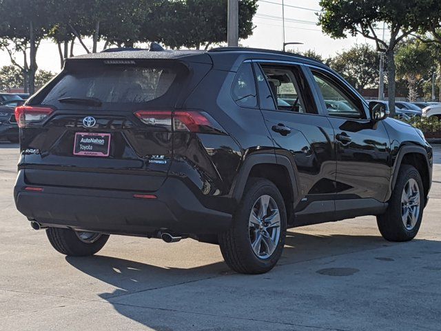 2024 Toyota RAV4 Hybrid XLE