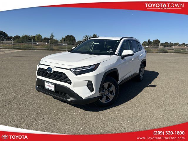 2024 Toyota RAV4 Hybrid XLE