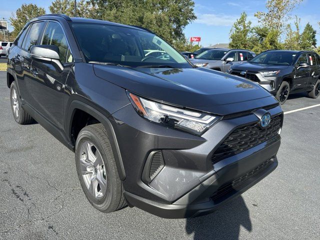 2024 Toyota RAV4 Hybrid XLE