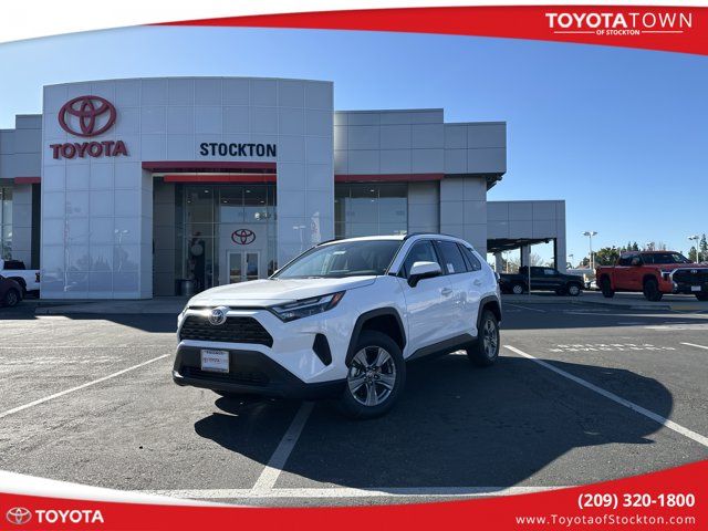 2024 Toyota RAV4 Hybrid XLE