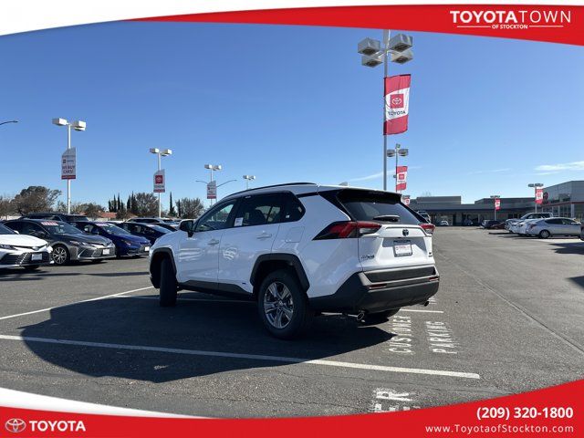 2024 Toyota RAV4 Hybrid XLE