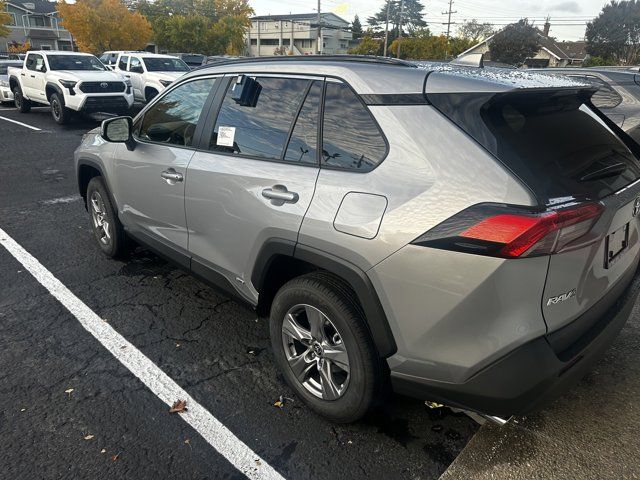 2024 Toyota RAV4 Hybrid XLE