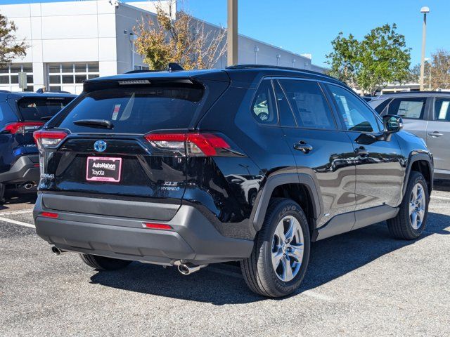 2024 Toyota RAV4 Hybrid XLE