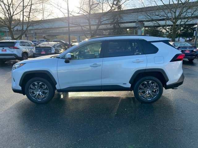 2024 Toyota RAV4 Hybrid XLE Premium