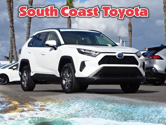 2024 Toyota RAV4 Hybrid XLE