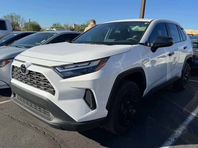 2024 Toyota RAV4 LE