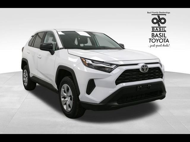 2024 Toyota RAV4 LE