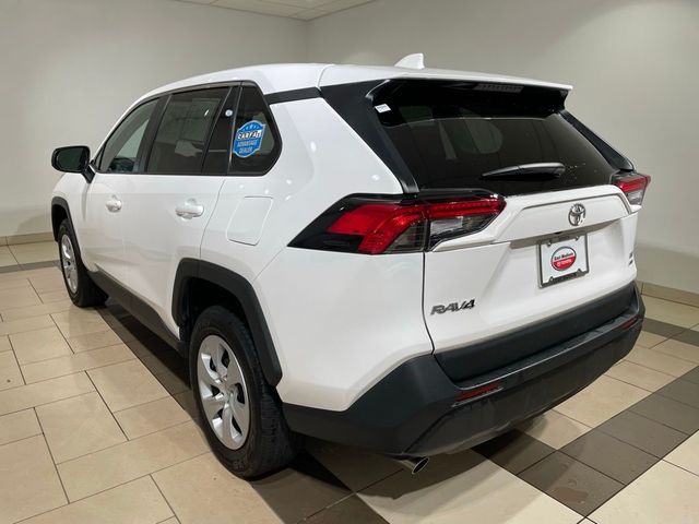 2024 Toyota RAV4 LE