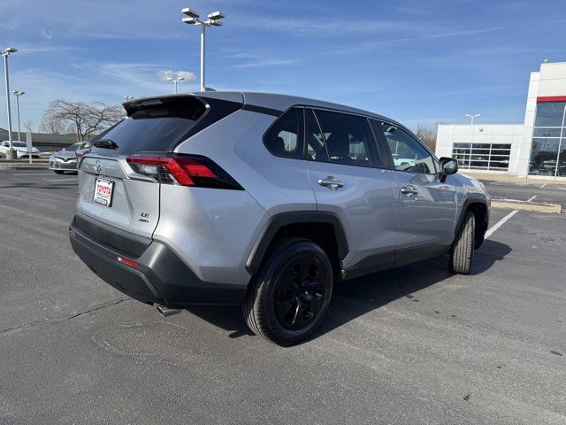 2024 Toyota RAV4 LE