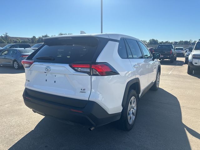 2024 Toyota RAV4 LE